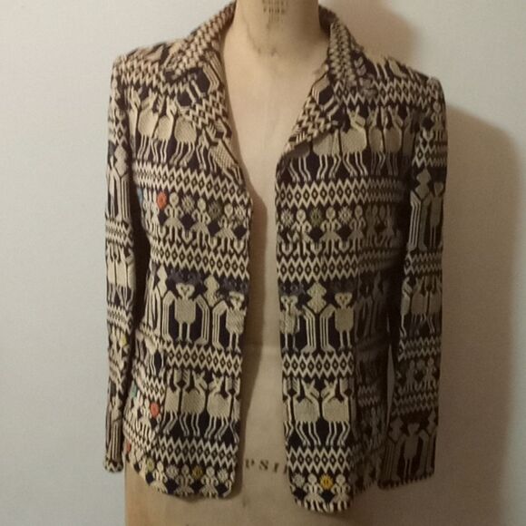 La Regional Hand woven embroided Aztec Blazer - Picture 8 of 10
